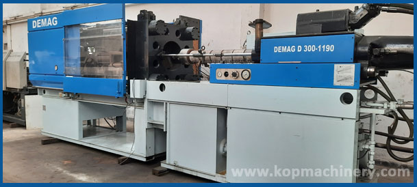 Old Injection Moulding Machine